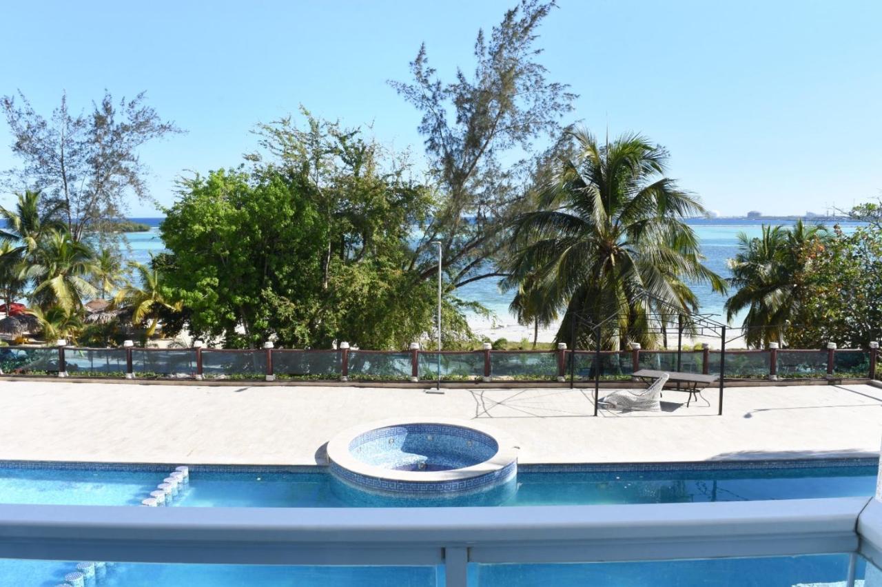 Dream Village Boca Chica Frente A La Playa 外观 照片